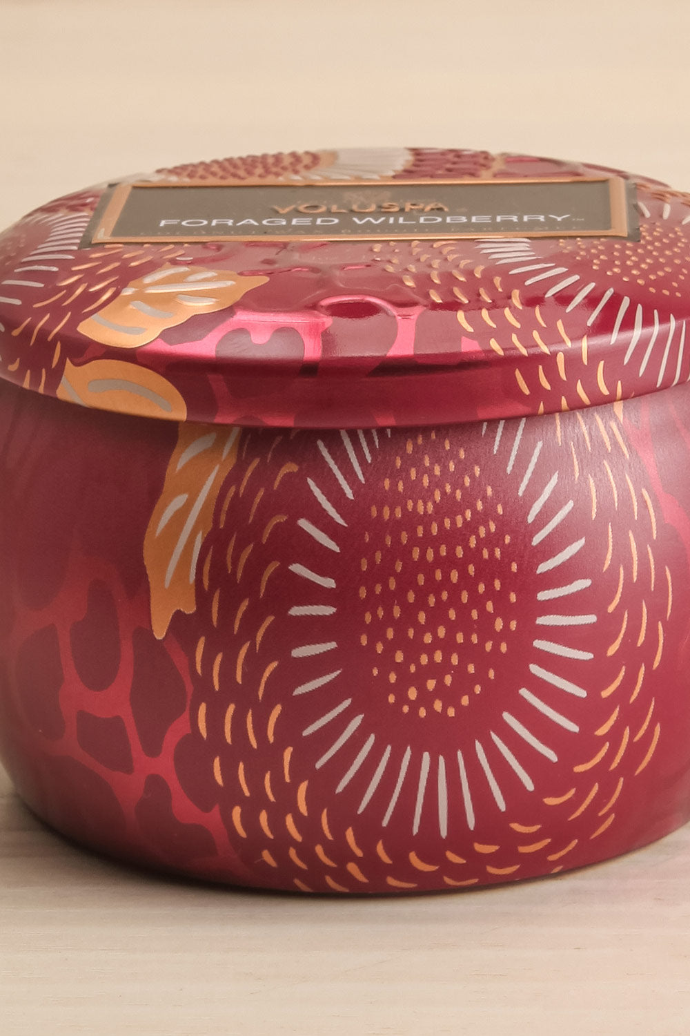 Foraged Wildberry Mini Tin Candle by Voluspa | Maison garçonne close-up