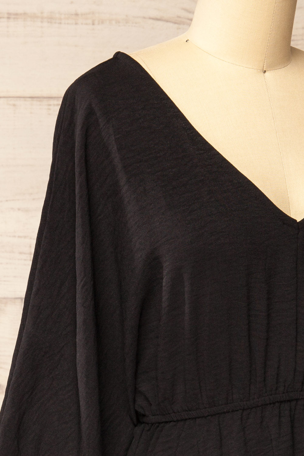 Fordwich Short Black Dress w/ Batwing Sleeves | La petite garçonne  side