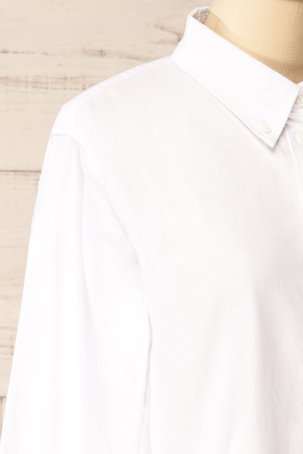 Fowlin White Shirt w/ Horseshoe Embroidery | La petite garçonne side 