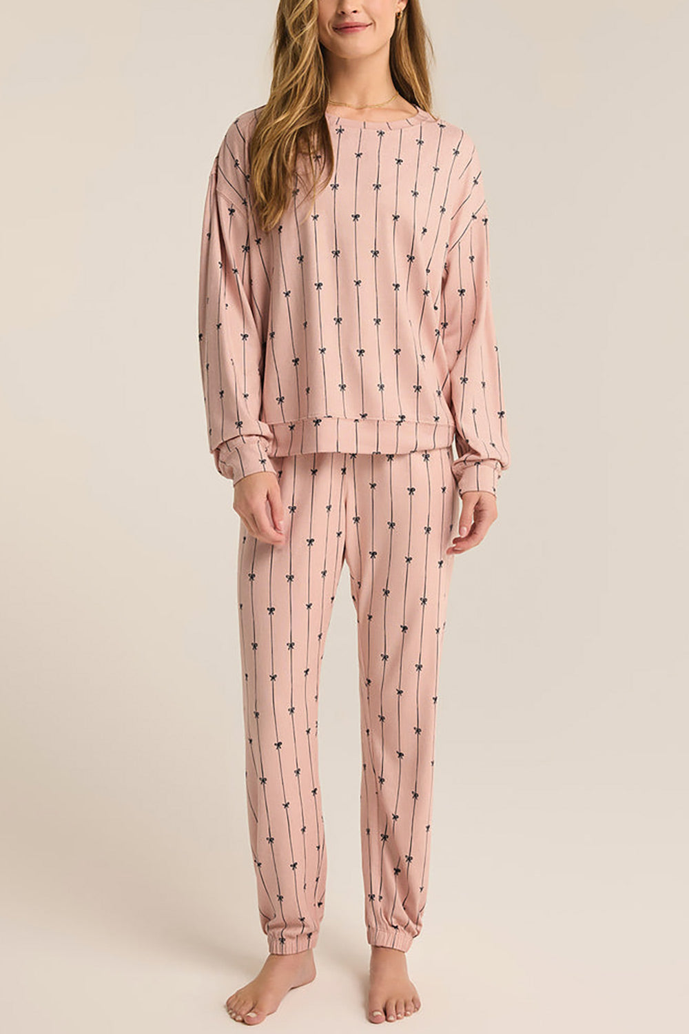 Set Funhalouro Pink Loungewear Set | La petite garçonne model