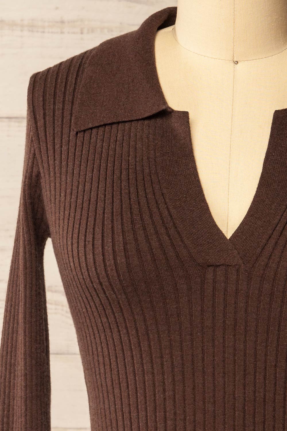 Gatton Brown Long Sleeve Collared Knit Top | La petite garçonne front