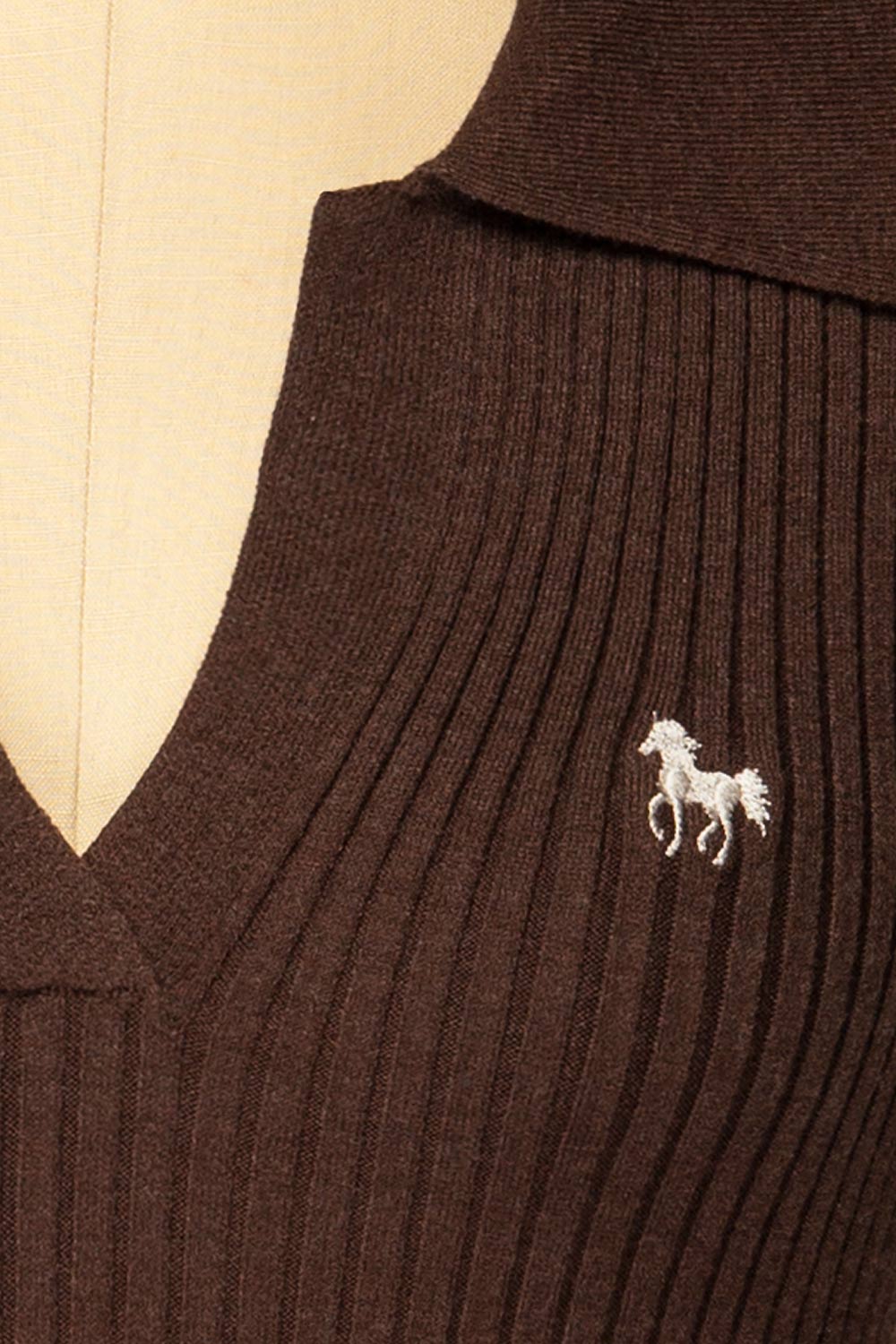 Gatton Brown Long Sleeve Collared Knit Top | La petite garçonne details 