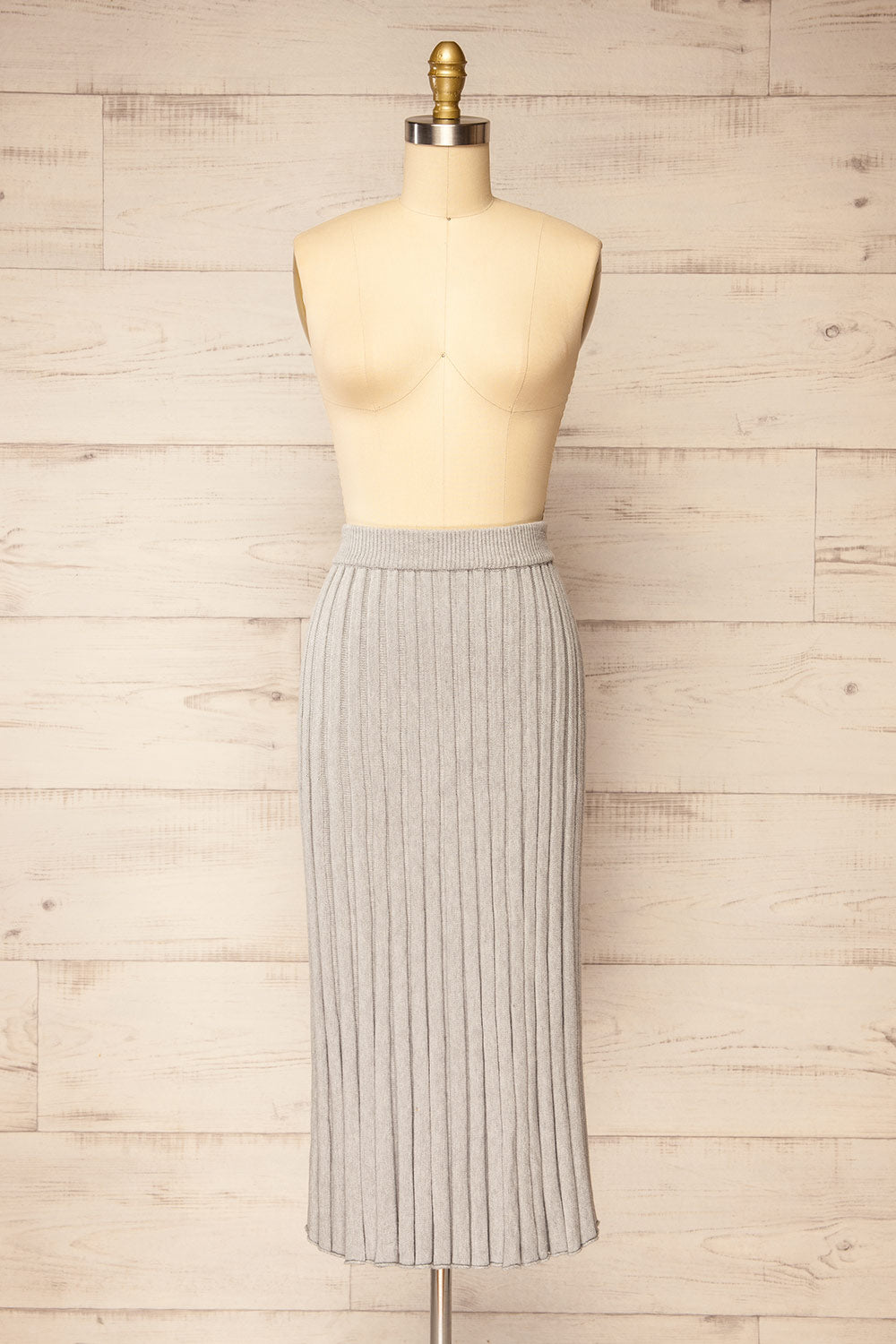 Geneina Long Grey Knitted Skirt | La petite garçonne front view