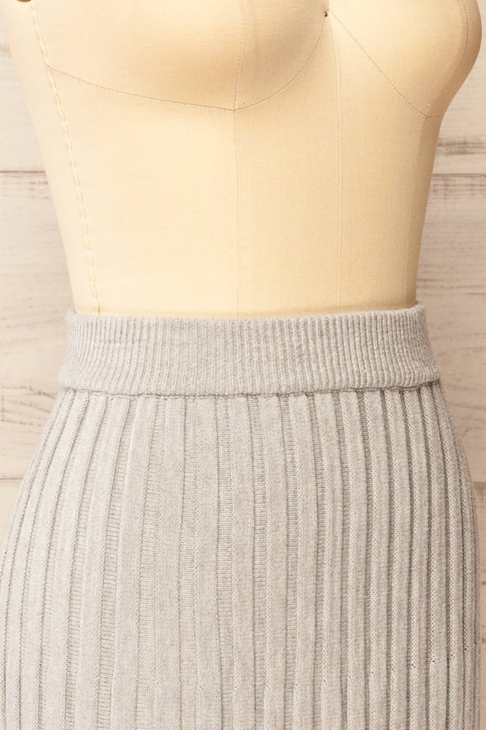 Geneina Long Grey Knitted Skirt | La petite garçonne  side