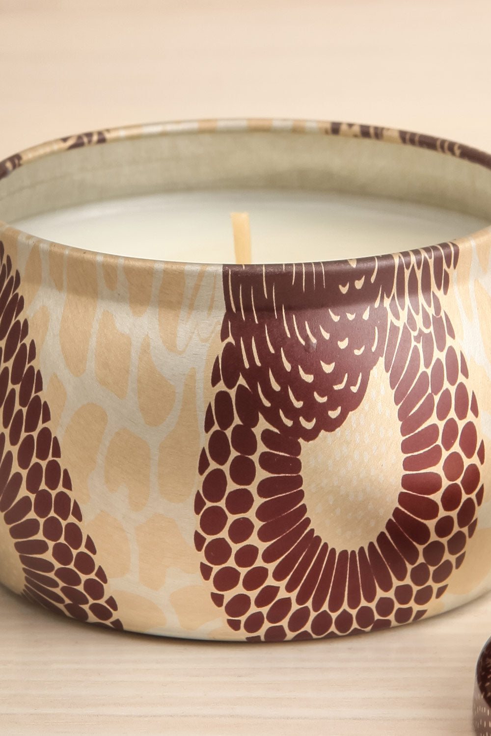 Gilt Pomander & Hinoki Mini Tin Candle | Maison garçonne open close-up