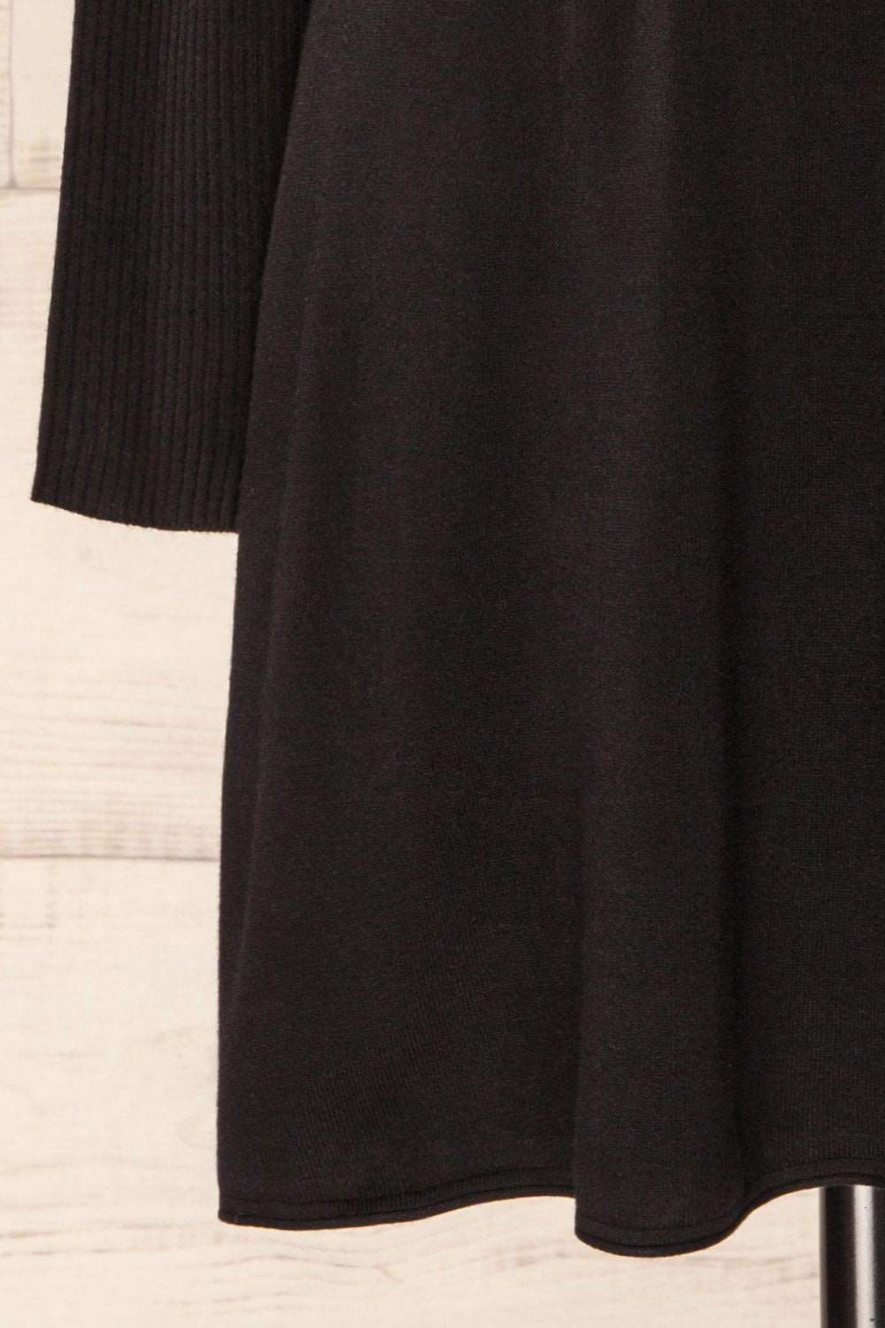 Gitega Short Rib-Knit Black Dress w/ Long Sleeves | La petite garçonne bottom 