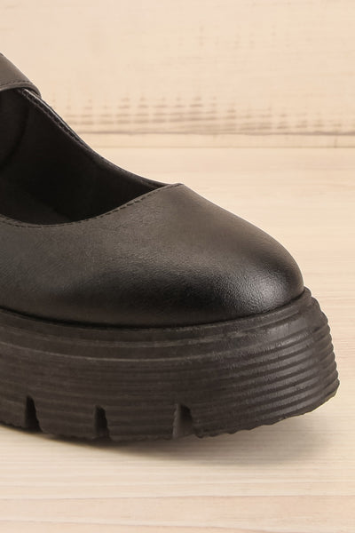 Gloucester Black Platform Mary-Jane Shoes | La petite garçonne front close-up