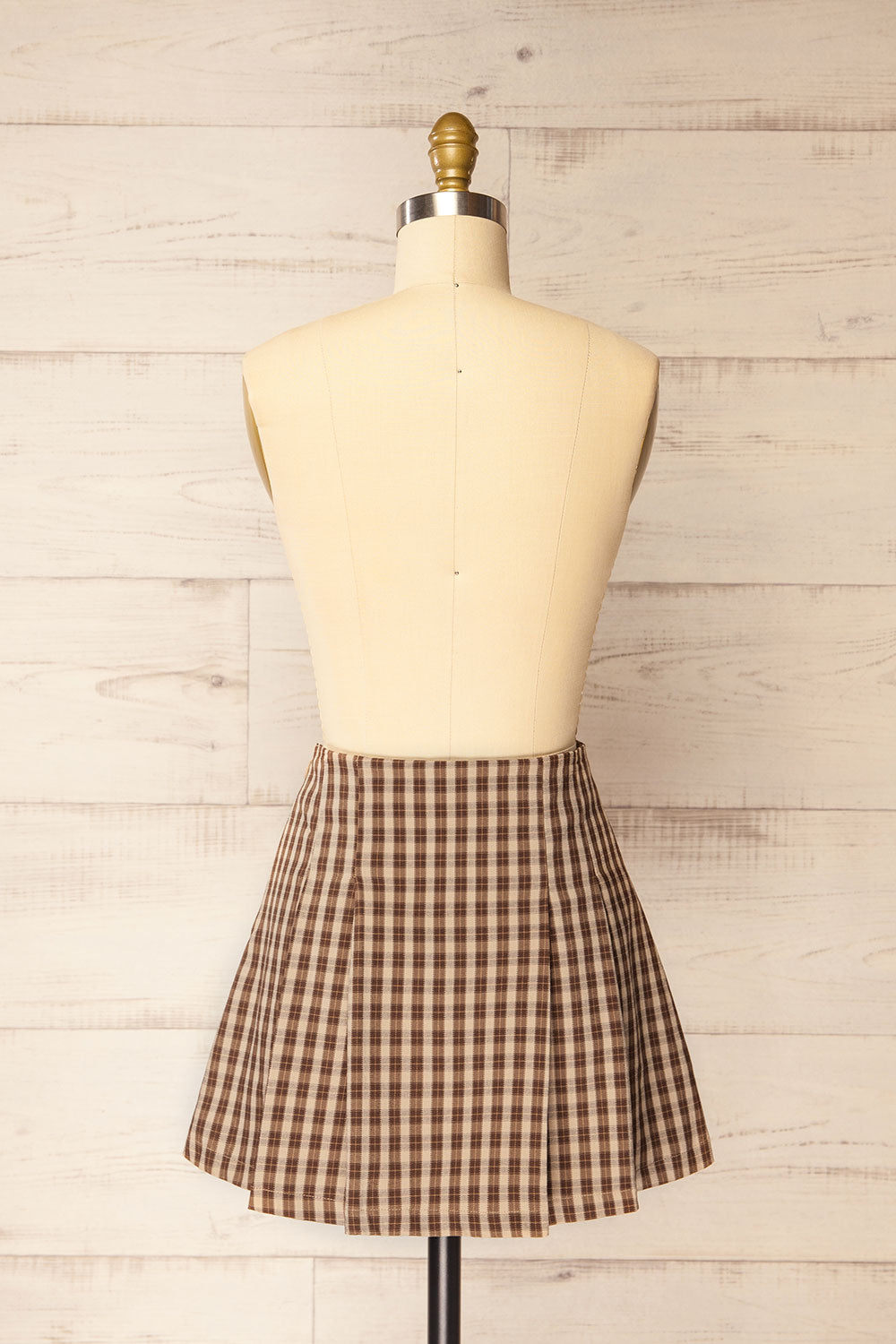 Goldhunga Short Brown Plaid Skirt with Pleats | La petite garçonne back view