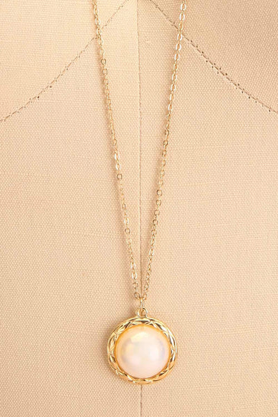 Granite Golden Necklace w/ Pearl Pendant | Boutique 1861 close-up
