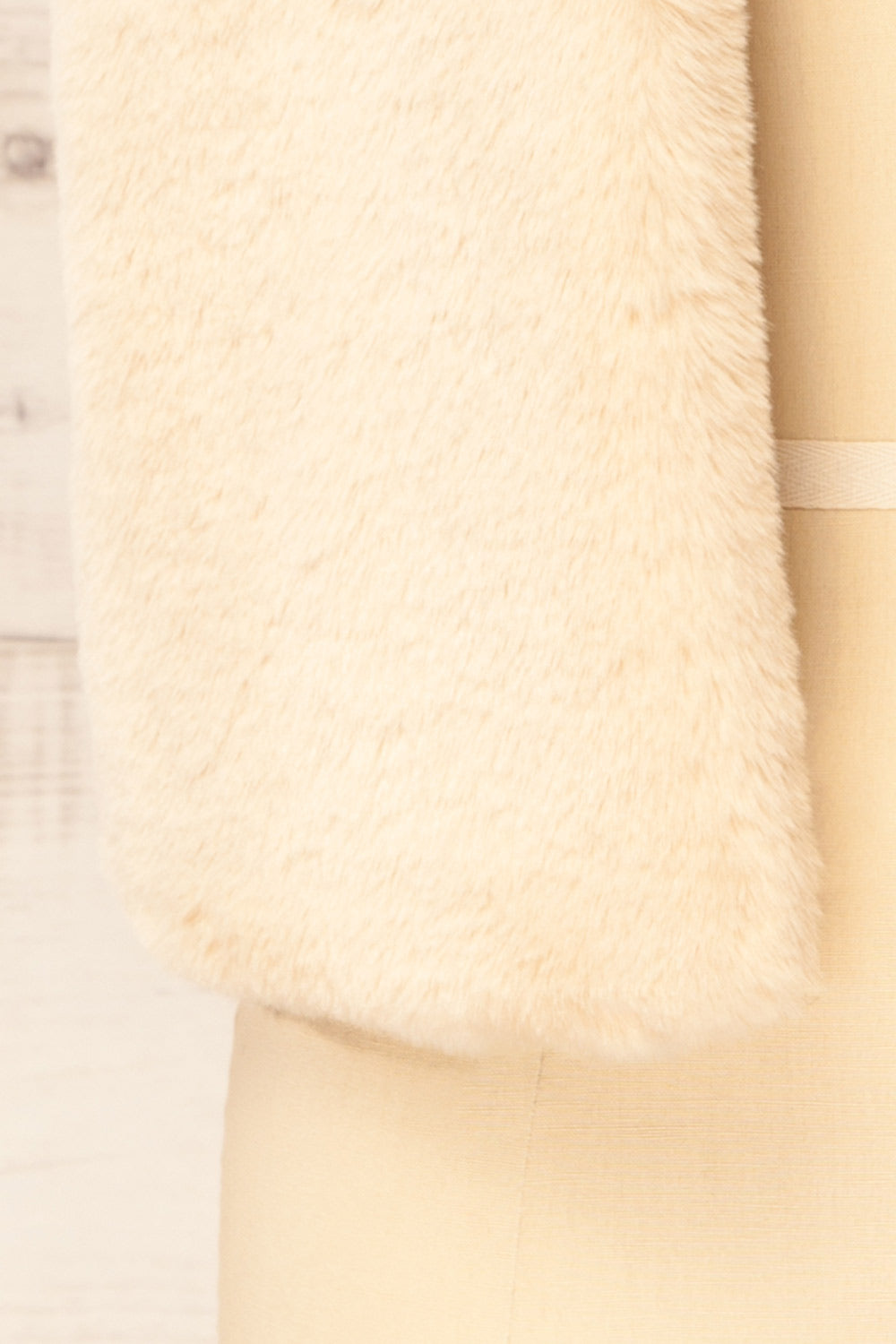 Guadaira Beige Faux Fur Sleeveless Vest | La petite garçonne bottom