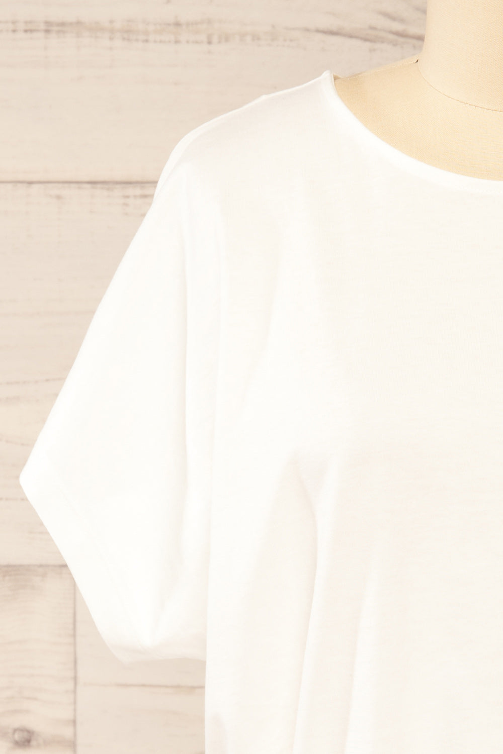 Haddington White Cropped T-Shirt w/ Drawstring | La petite garçonne front