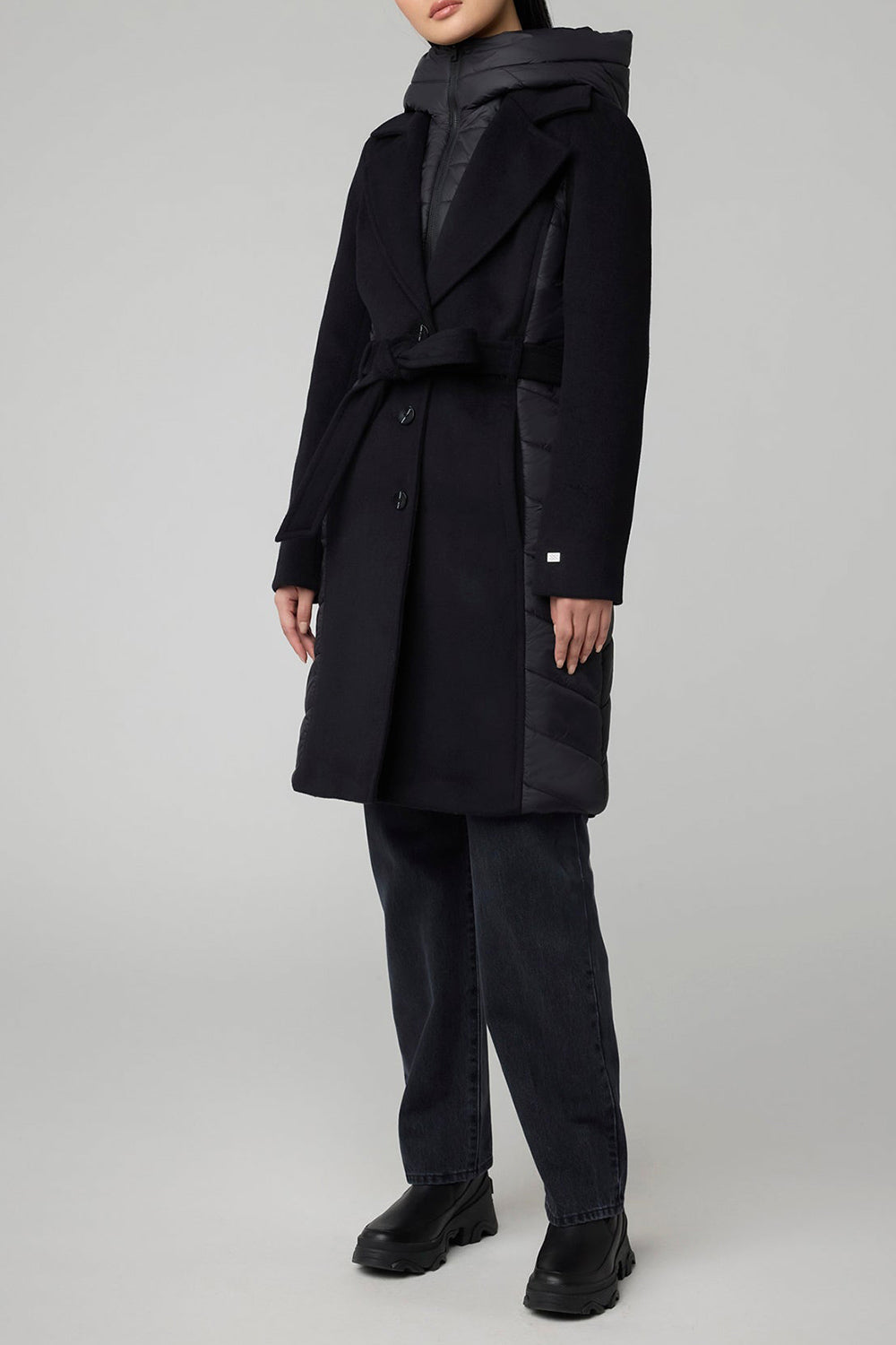 Hadeline Black Slim-Fit Wool Coat | La petite garçonne sid eon model