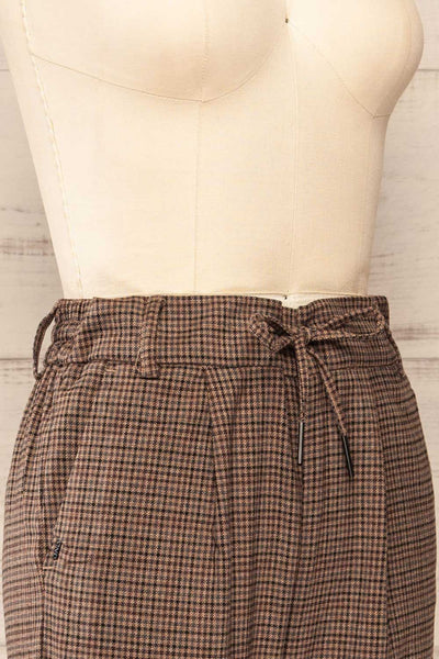 Hamilton Brown High-Waist Plaid Drawstring Pants | La petite garçonne side close-up