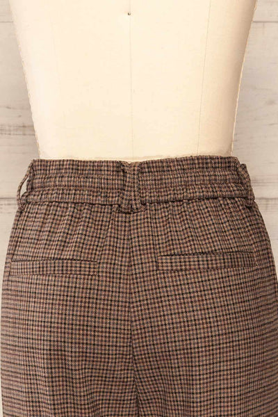 Hamilton Brown High-Waist Plaid Drawstring Pants | La petite garçonne back close-up