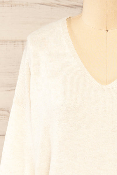Havre Ivory Soft Knit V-Neck Sweater | La petite garçonne  front close-up