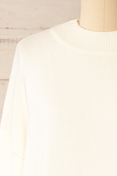 Heswall Ivory Oversized Sweater | La petite garçonne front close-up