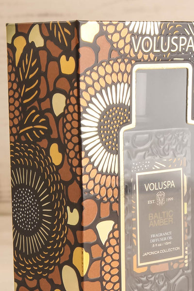 Baltic Amber Fragrance Diffuser Oil | Maison garçonne box close-up