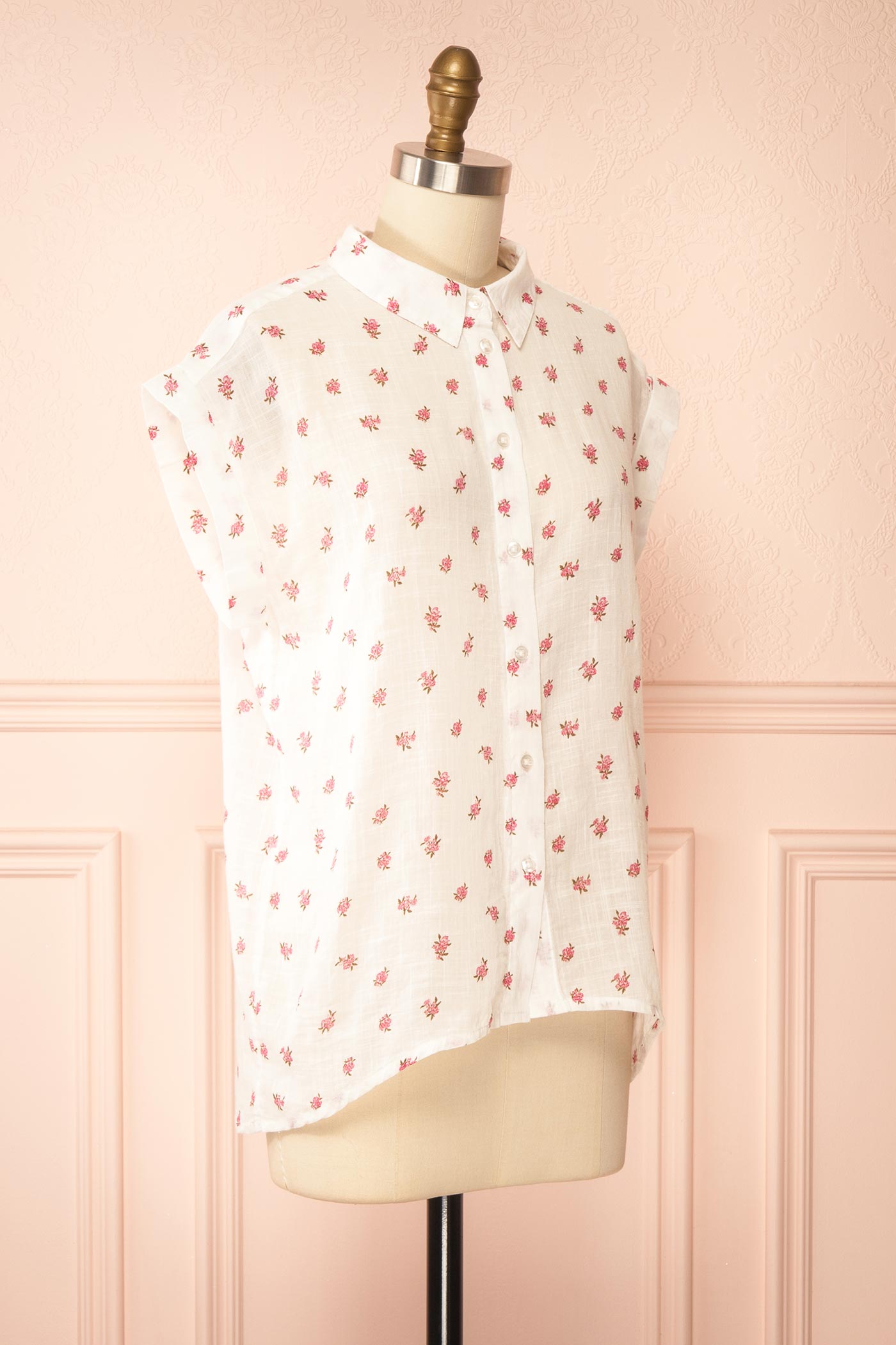 Sideview Hyacinth White Floral Button-Down Blouse at la boutique 1861