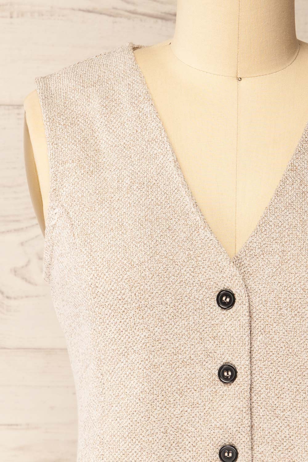 Indio Beige Button-Up Knit Vest | La petite garçonne front