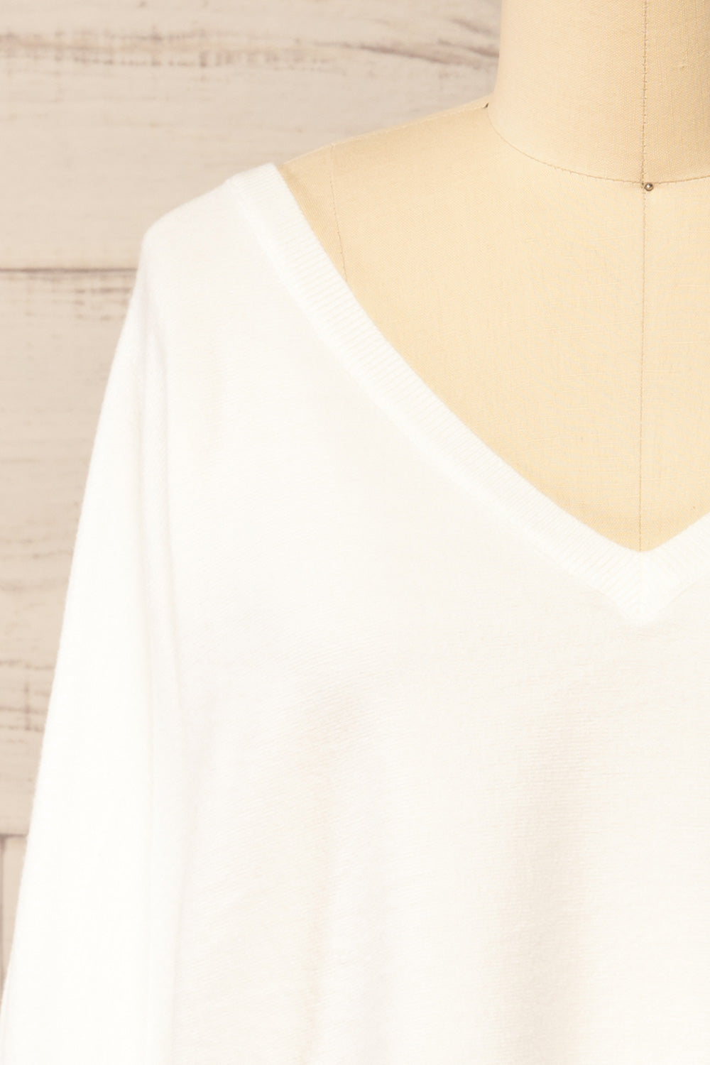 Ingleton White V-Neck Crop Sweater | La petite garçonne front