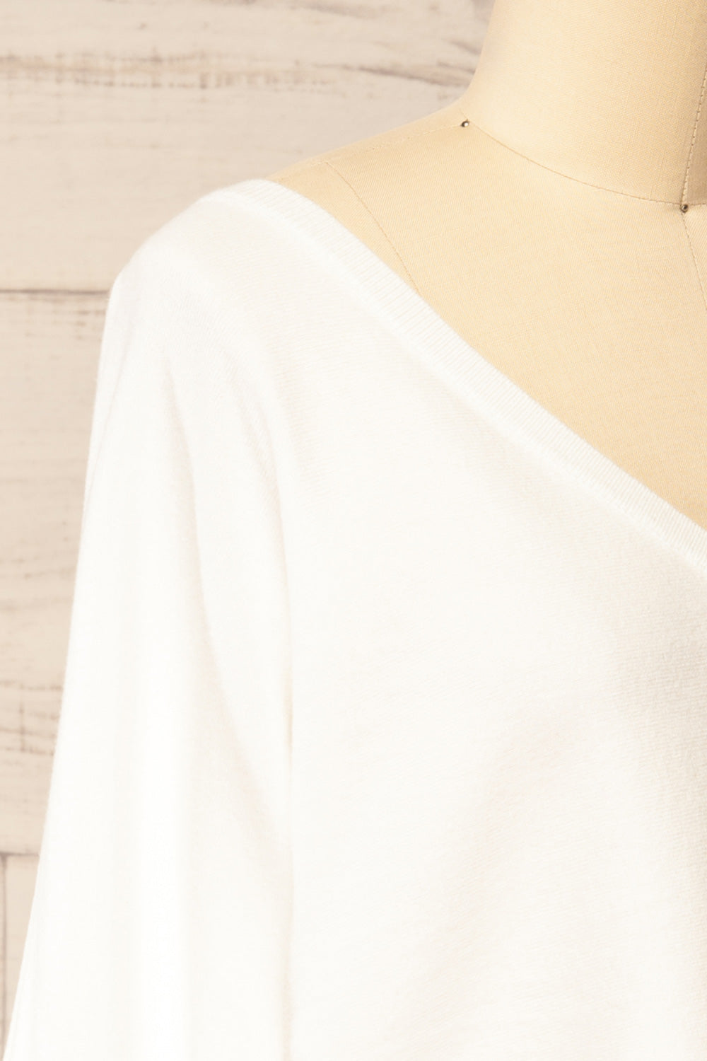 Ingleton White V-Neck Crop Sweater | La petite garçonne side