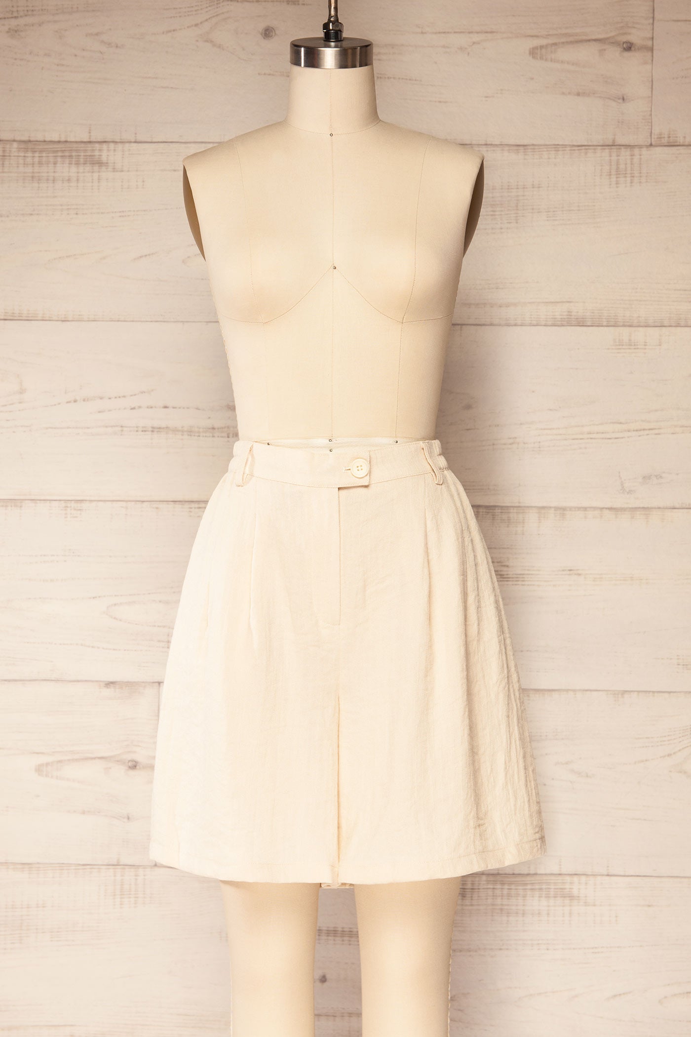 Frontview Itarsi Beige High-Waisted Shorts with Elastic Waist and Pockets at la petite garçonne