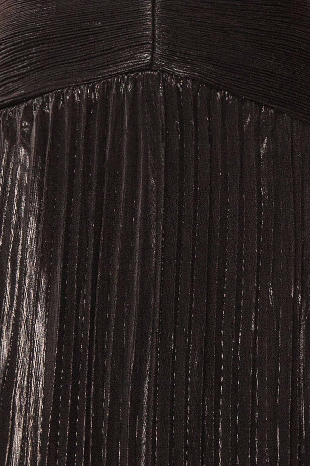 Itsumo | Black Maxi Pleated Halter Dress