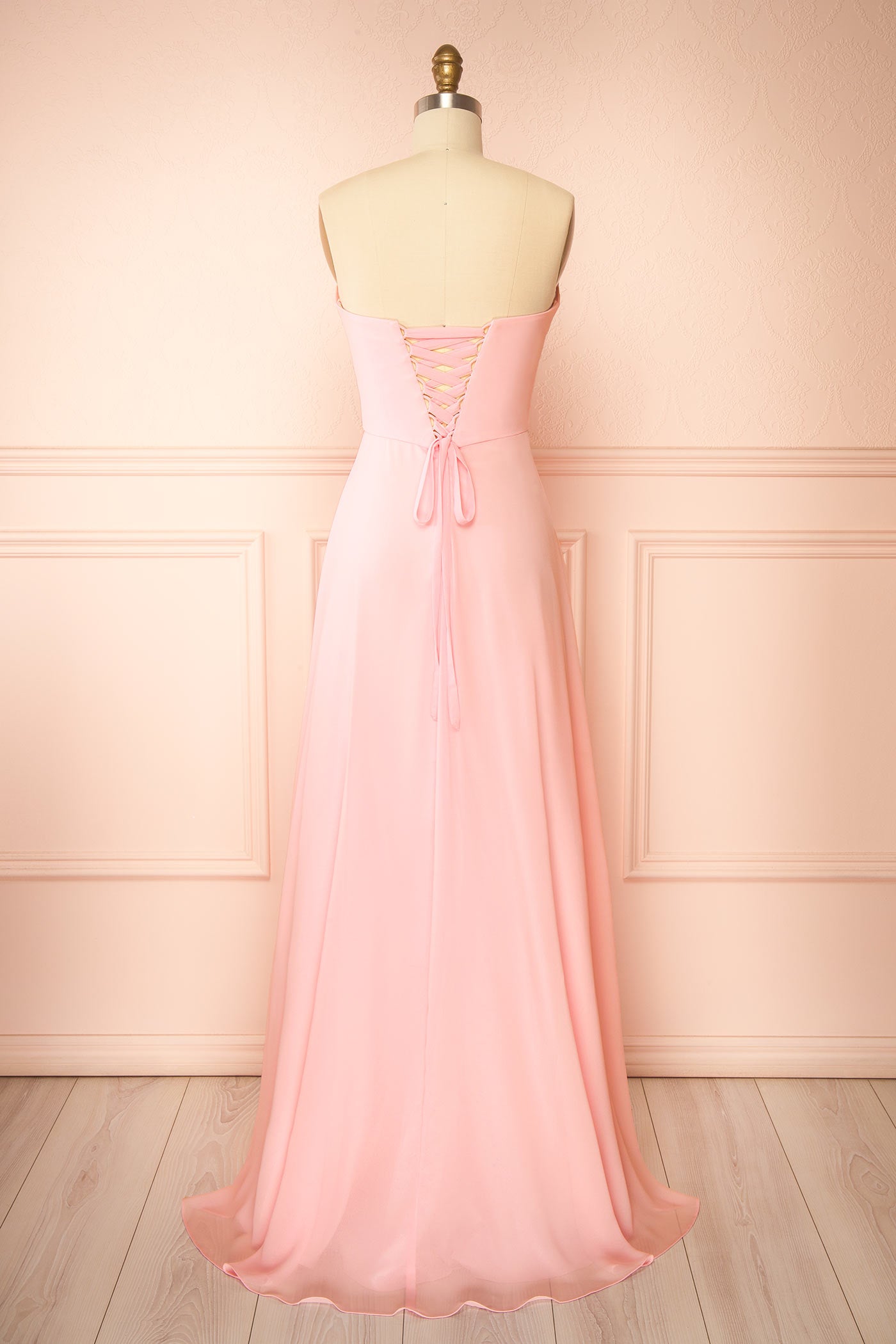 Janie Rose | Robe Maxi en Chiffon avec Décolleté en Coeur et Foulard