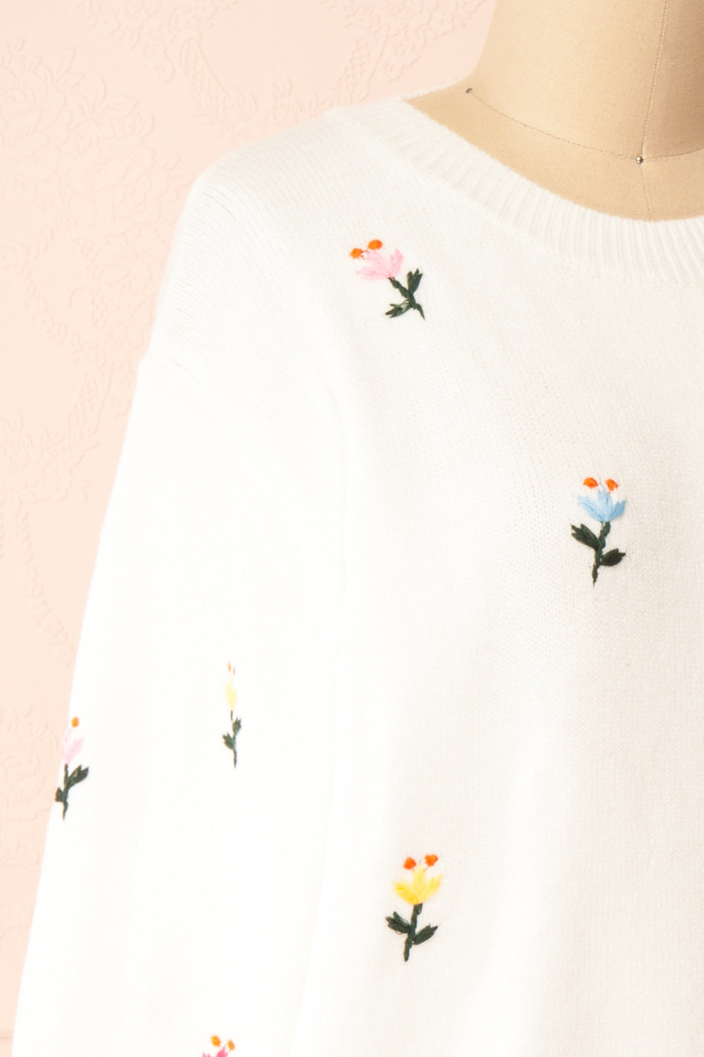 Jardynia Ivory Sweater w/ Knitted Flowers | Boutique 1861  side