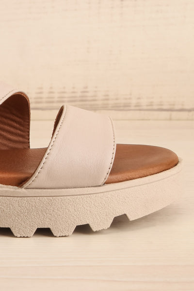 Jianna Grey Platform Sandals | La petite garçonne side front close-up