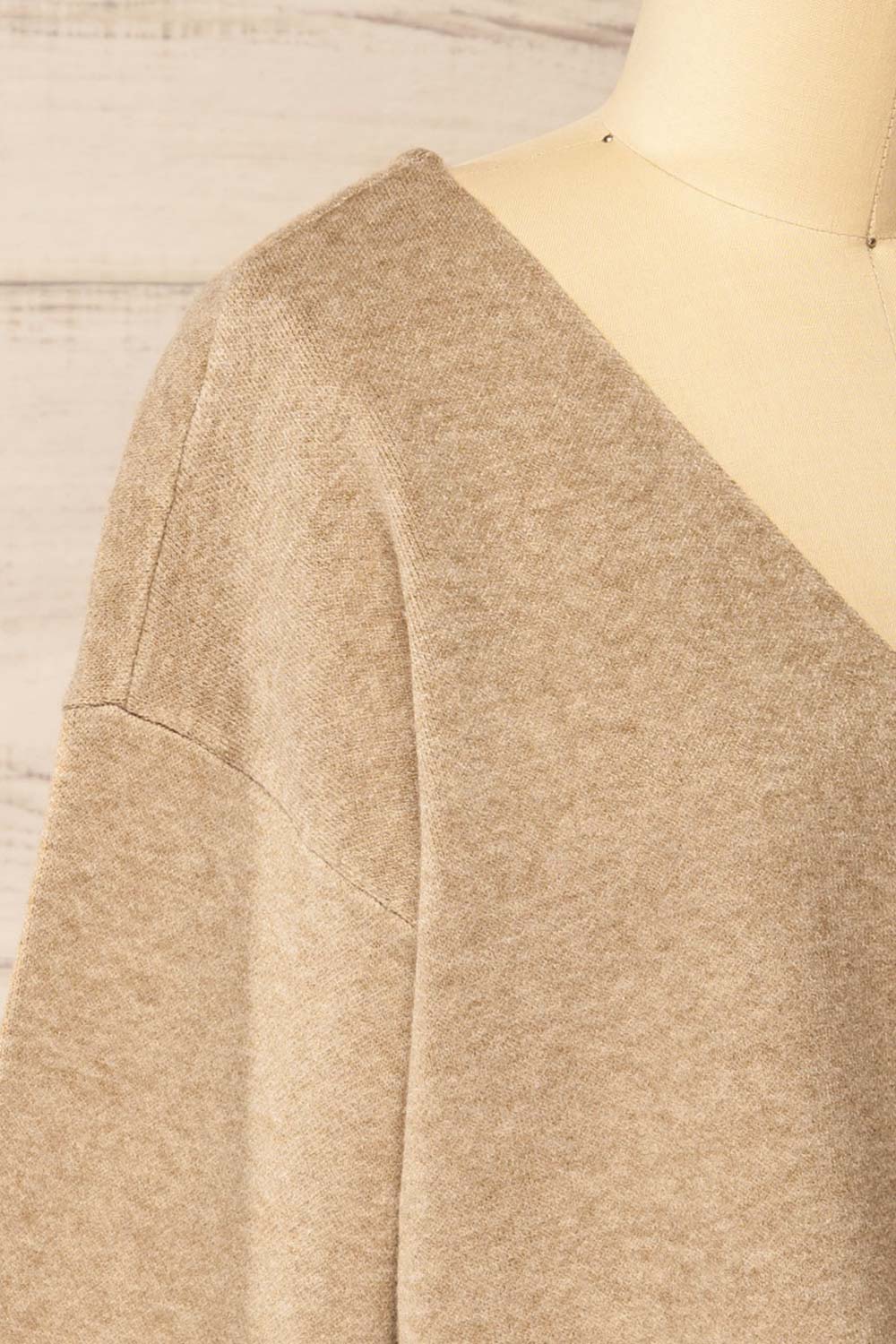 Joona Cropped Taupe Cardigan | La petite garçonne  side