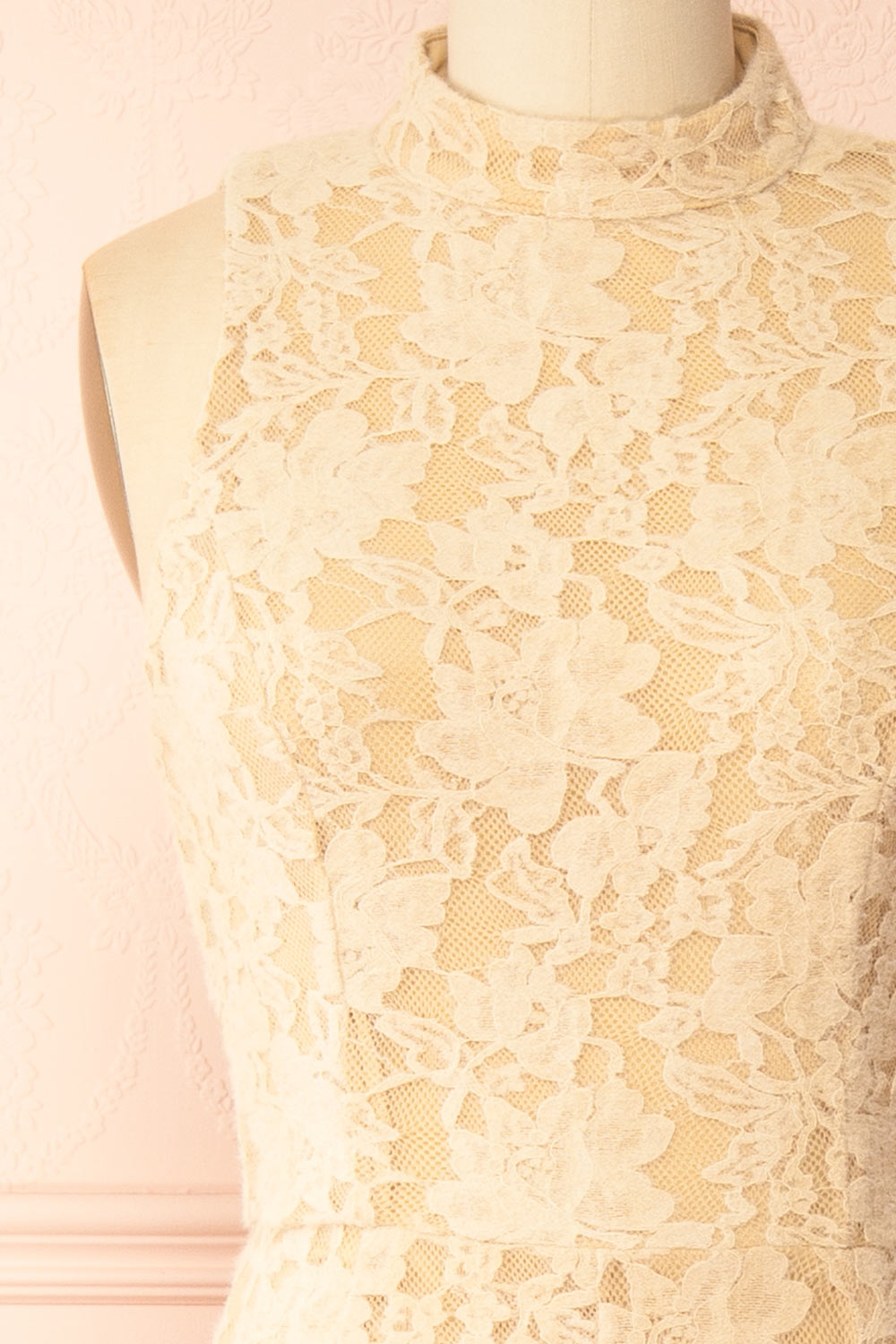 Josephine | Robe Midi Sans Manches Beige en Dentelle