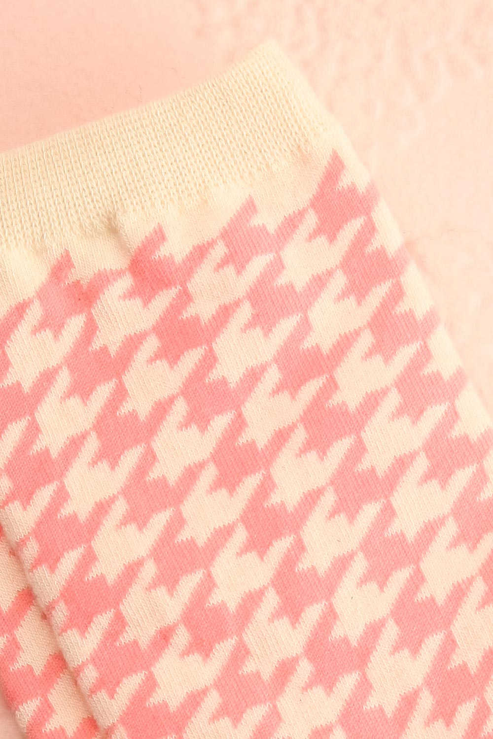 Juda Pink Houndstooth Crew Socks | Boutique 1861 details