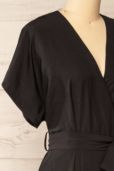 Junin Black Short Sleeve Wrap Midi Dress | La petite garçonne  side close-up