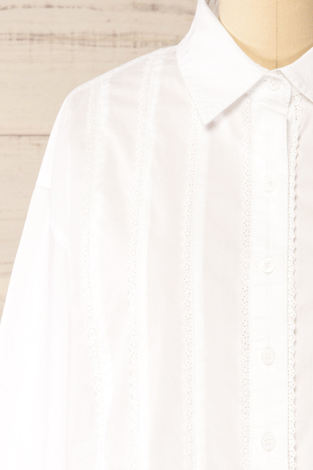 Kasoa White Shirt with Floral Lace | La petite garçonne front