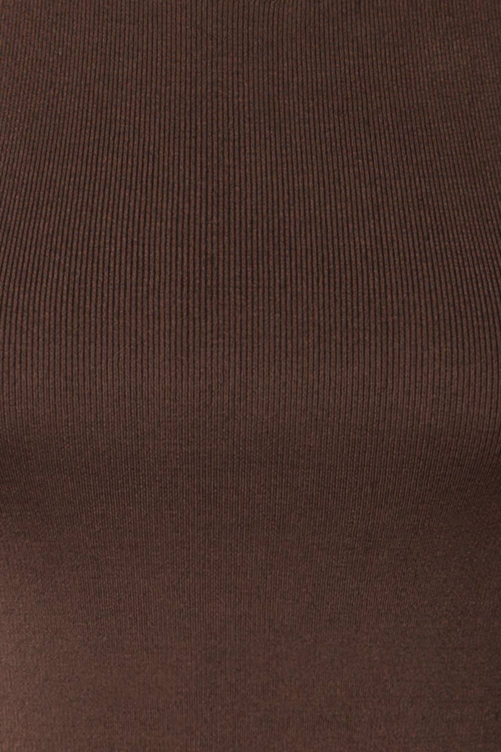 fabric of a Mannequin wearing a Kerang Brown Ribbed Crop Top from La petite garçonne