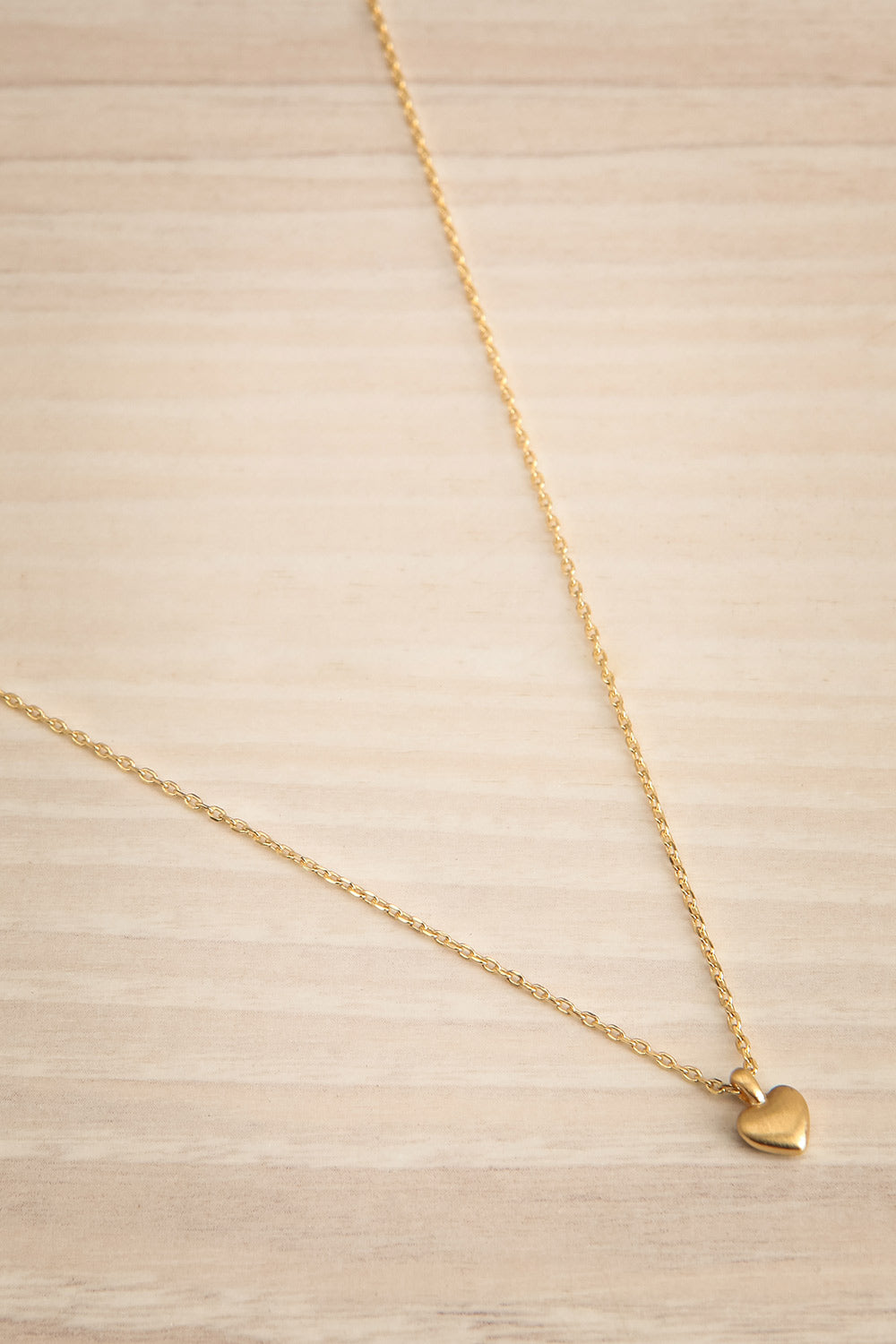 Kilgora Gold Heart Pendant Necklace | La petite garçonne flat view
