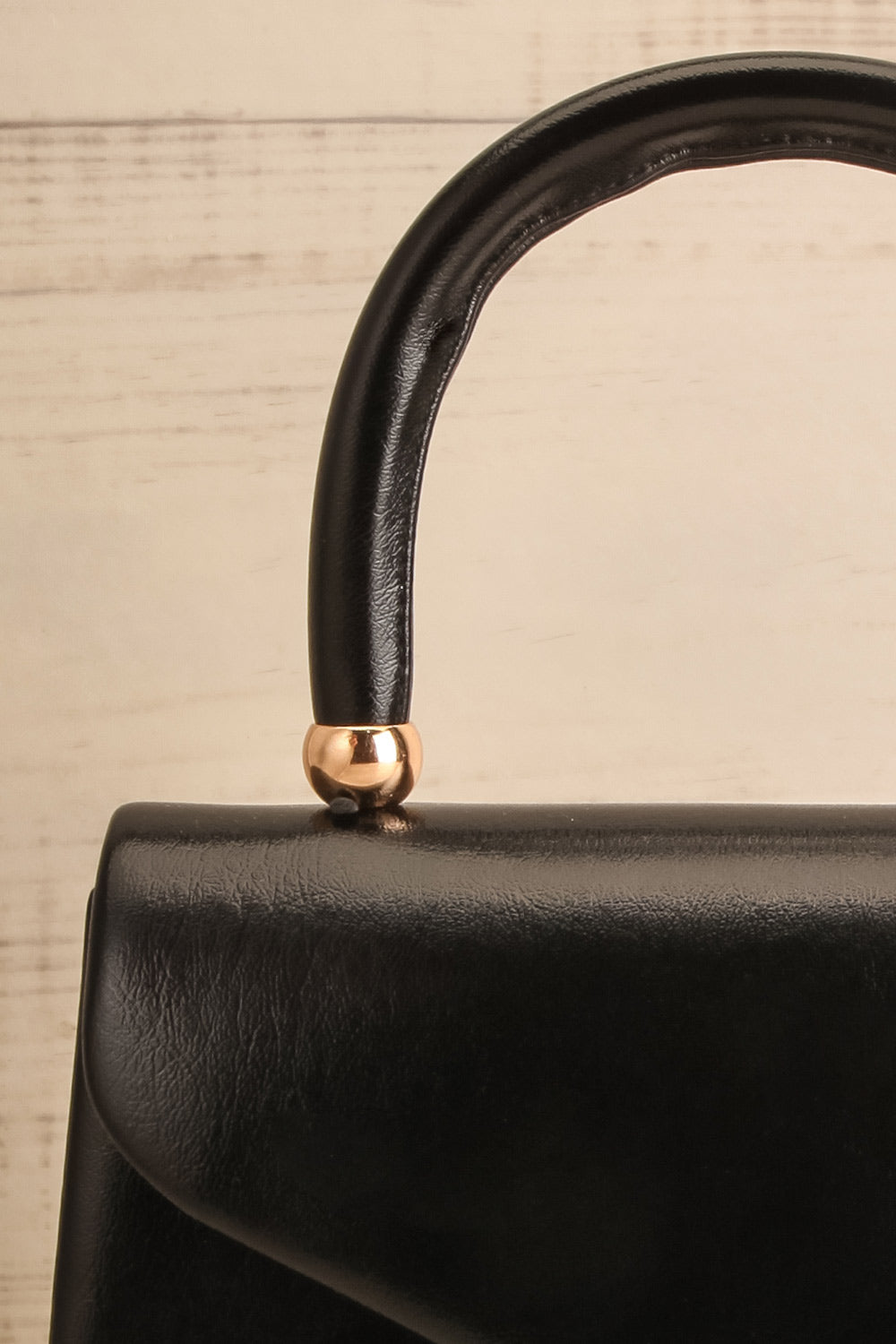 Klothos Black Crossbody Handbag | La petite garçonne detail