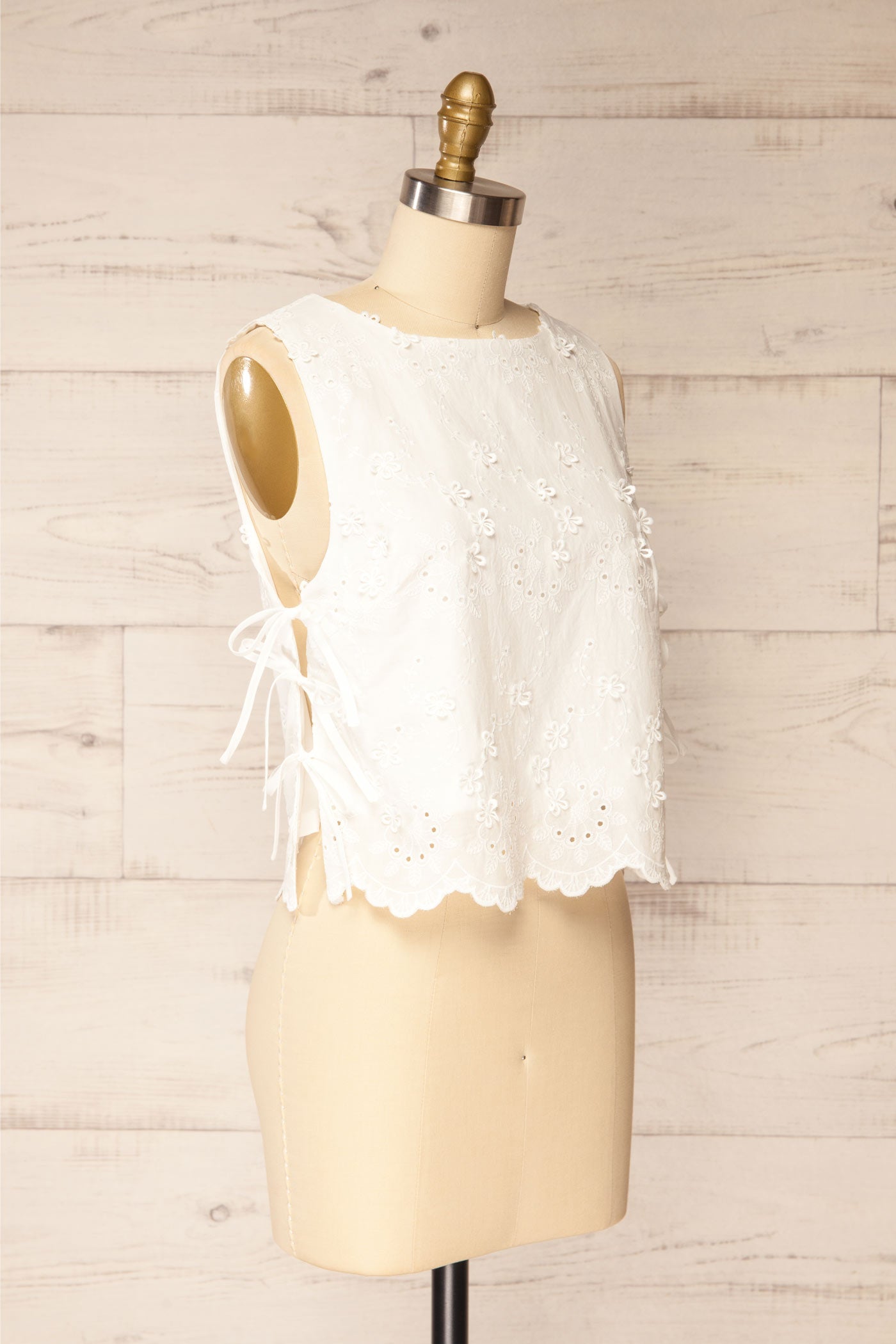 Kolkata Sleeveless Ivory Eyelet Top with Side Ties | La petite garçonne side view