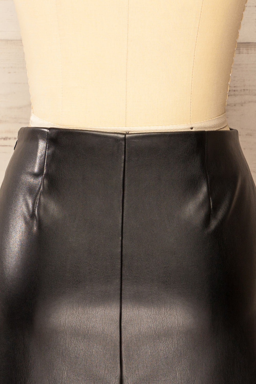 Kunamoto Black Faux-Leather Mini Skirt | La petite garçonne back