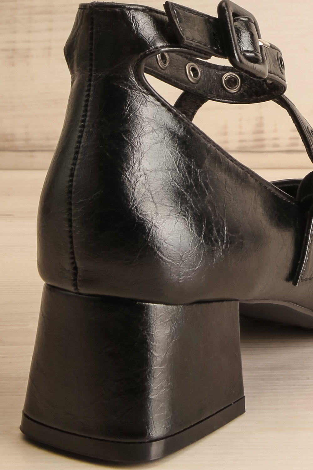 
Kundah Pointed Toe Black Heels | La petite garçonne back close-up