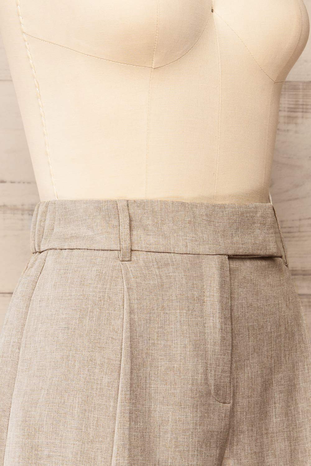 Kunga Grey High-Waisted Shorts w/ Pockets | La petite garçonne side