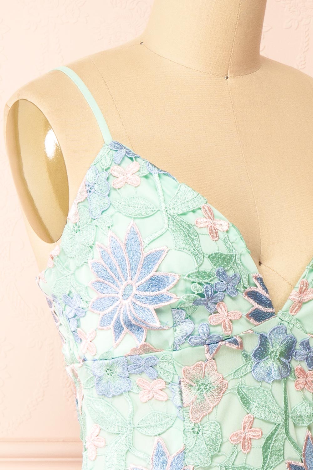 Lacrymonia Short Teal Floral Lace Dress | Boutique 1861 side close-up