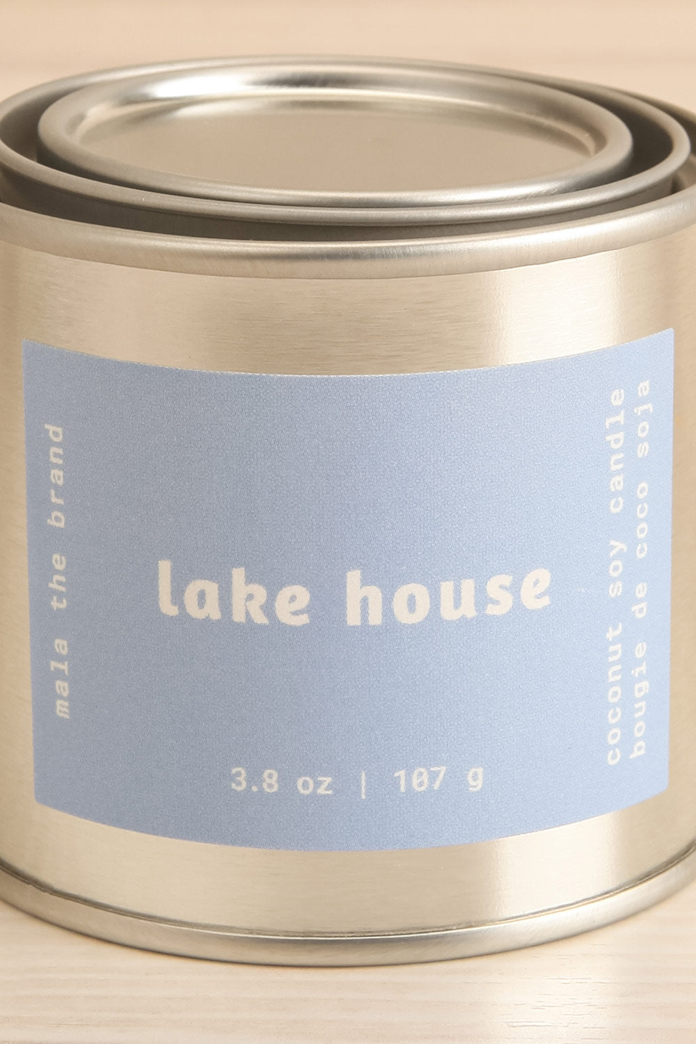 Lakehouse Candle | Maison garçonne mini close-up