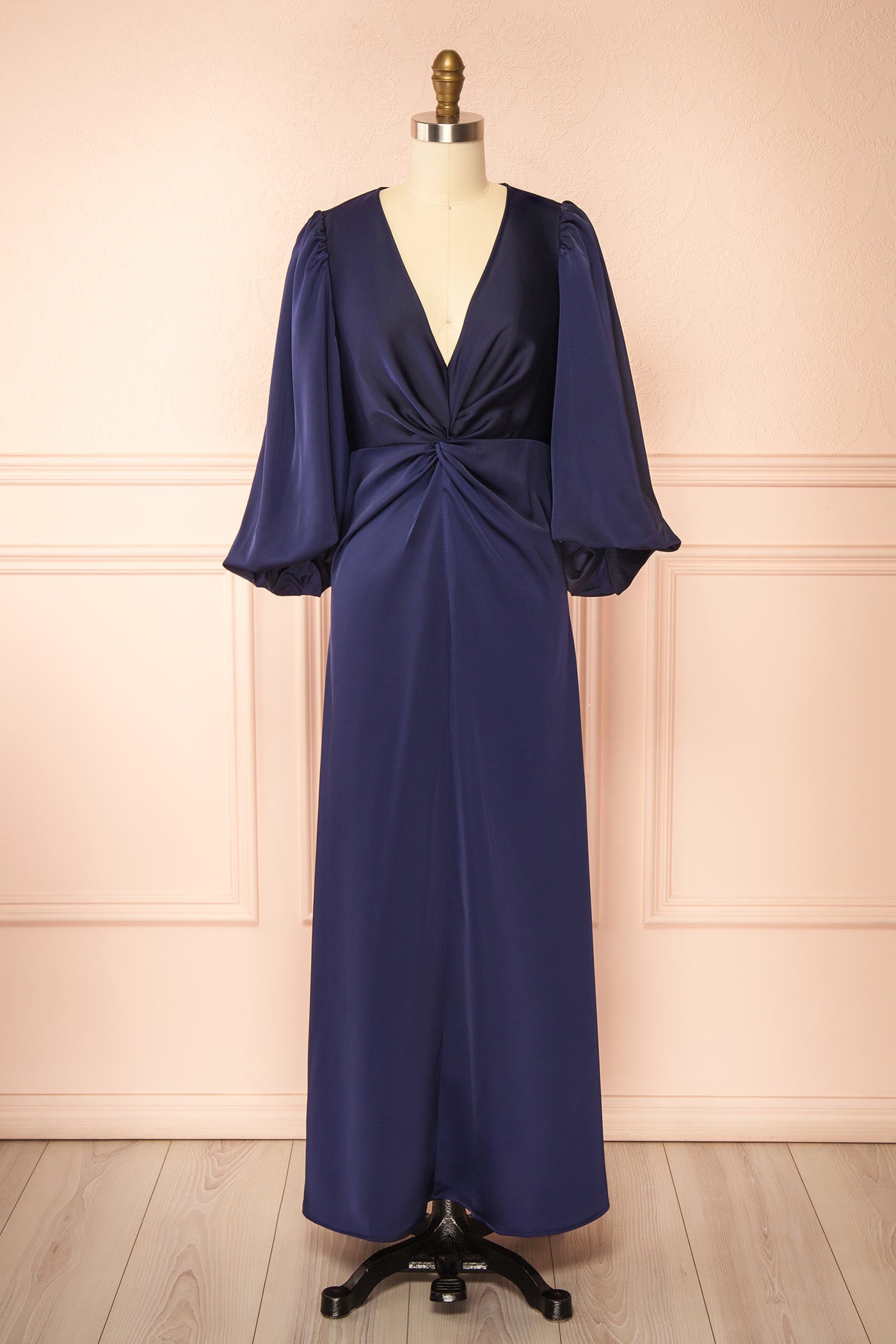 Lanetta | Robe Longue en Satin Marine à Torsade au Devant