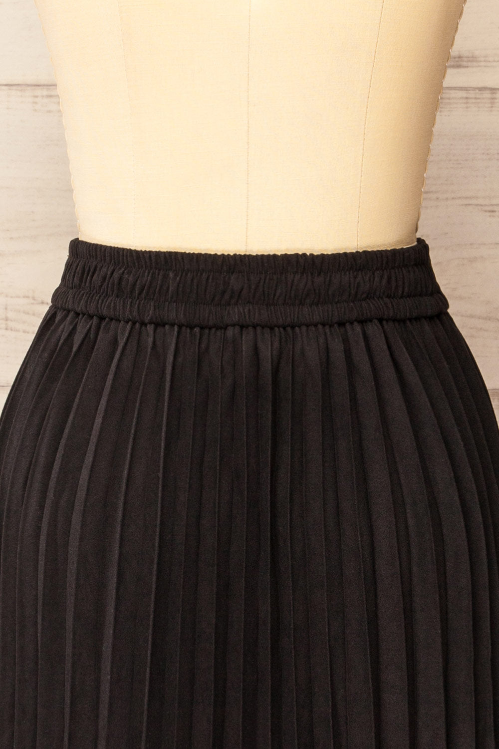 Langdon Black Pleated Velvet Midi Skirt | La petite garçonne back