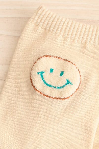 Lhuis Ivory Smiley Crew Socks | La petite garçonne close-up