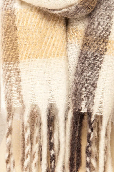 Lichfield Brown Fuzzy Knit Plaid Scarf | La petite garçonne   fabric