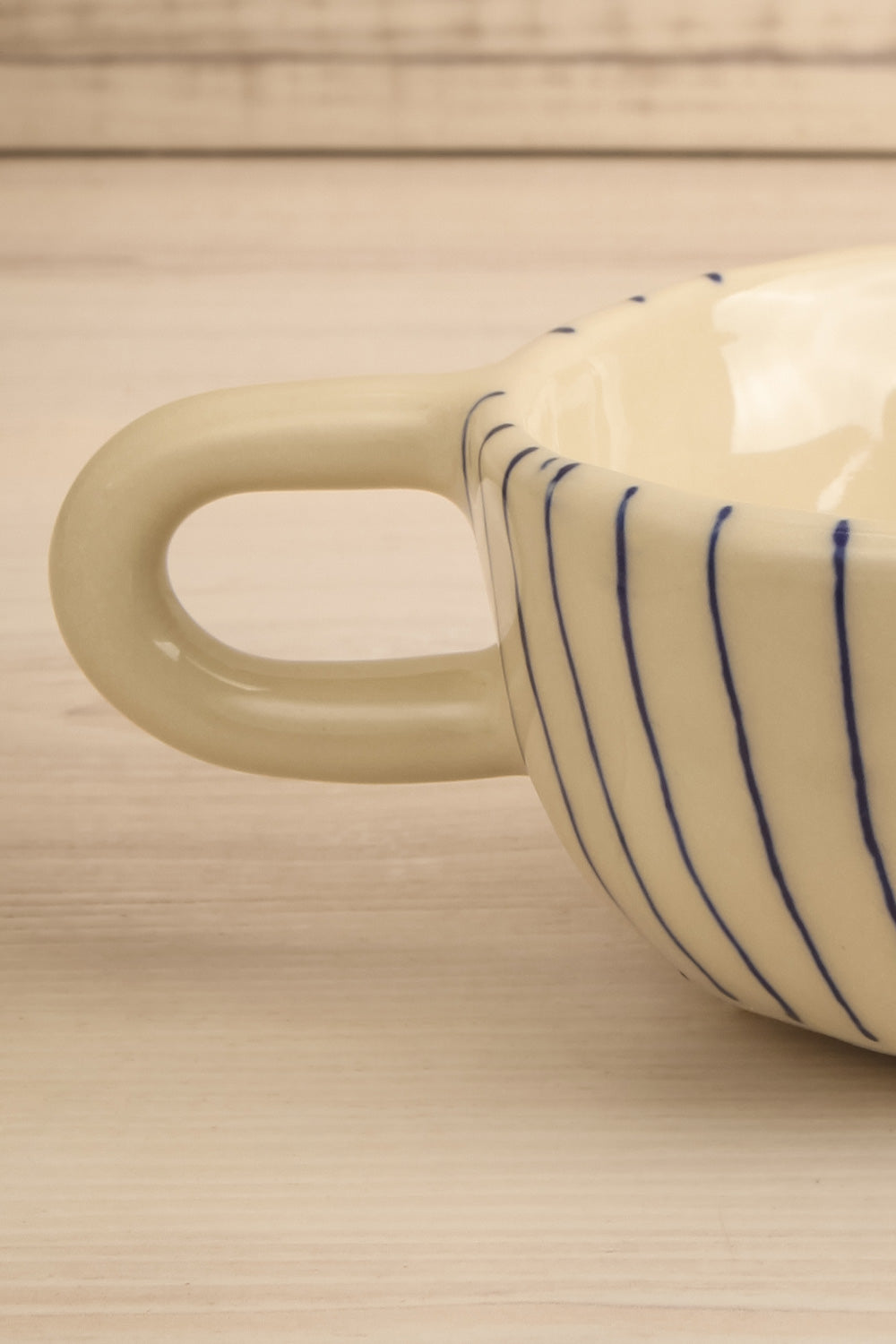 Lignes Fines Patterned Coffee Mugs | Maison garçonne handle close-up