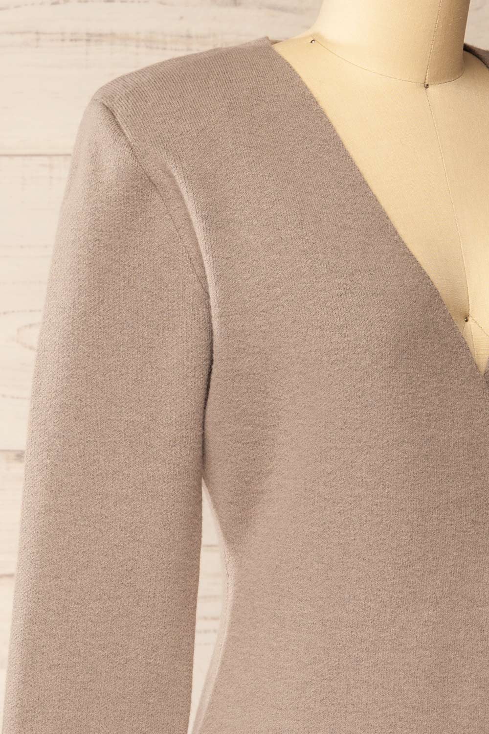 Louxor Taupe Knitted Flared Cardigan | La petite garçonne side